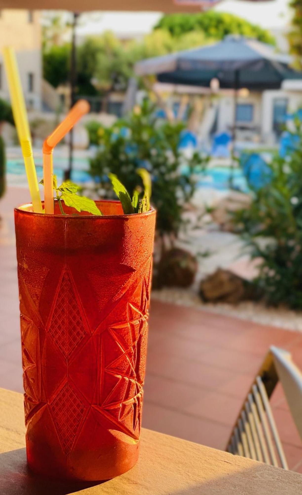 Creteco Hotel & Suites Goúrnes 外观 照片