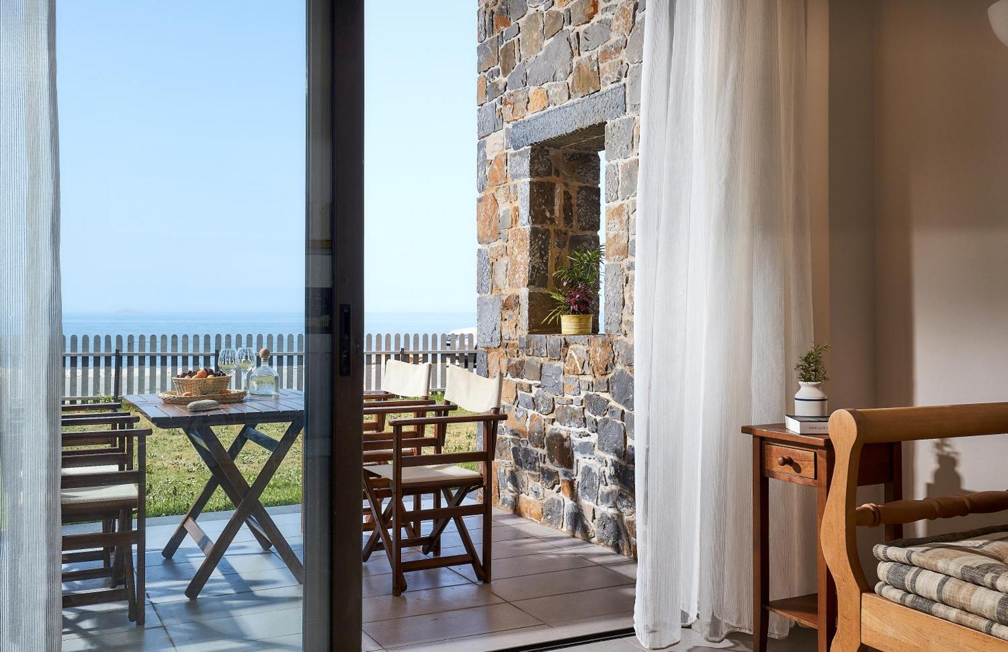 Creteco Hotel & Suites Goúrnes 外观 照片