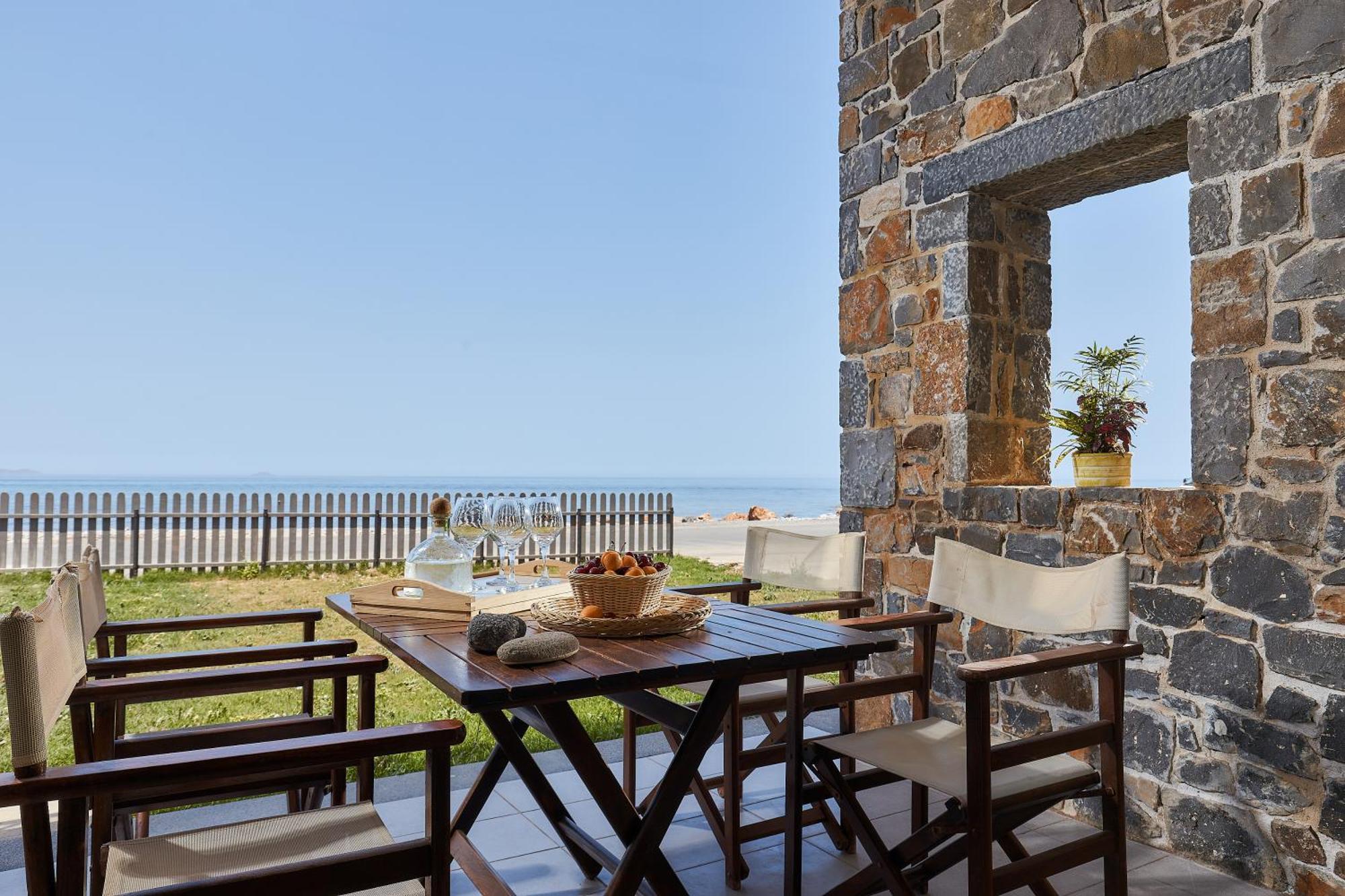 Creteco Hotel & Suites Goúrnes 外观 照片