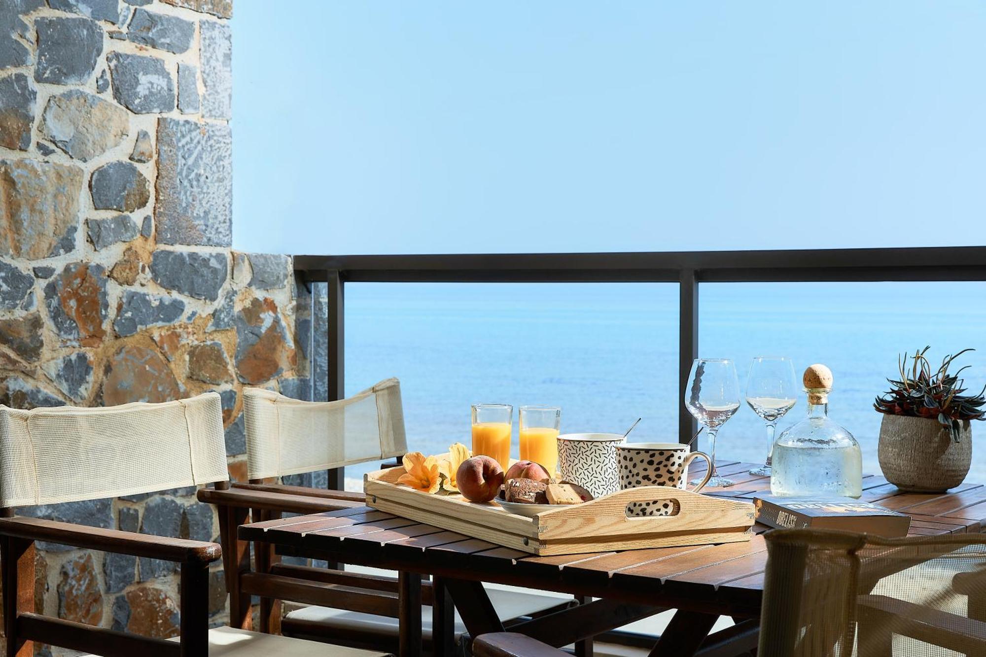 Creteco Hotel & Suites Goúrnes 外观 照片