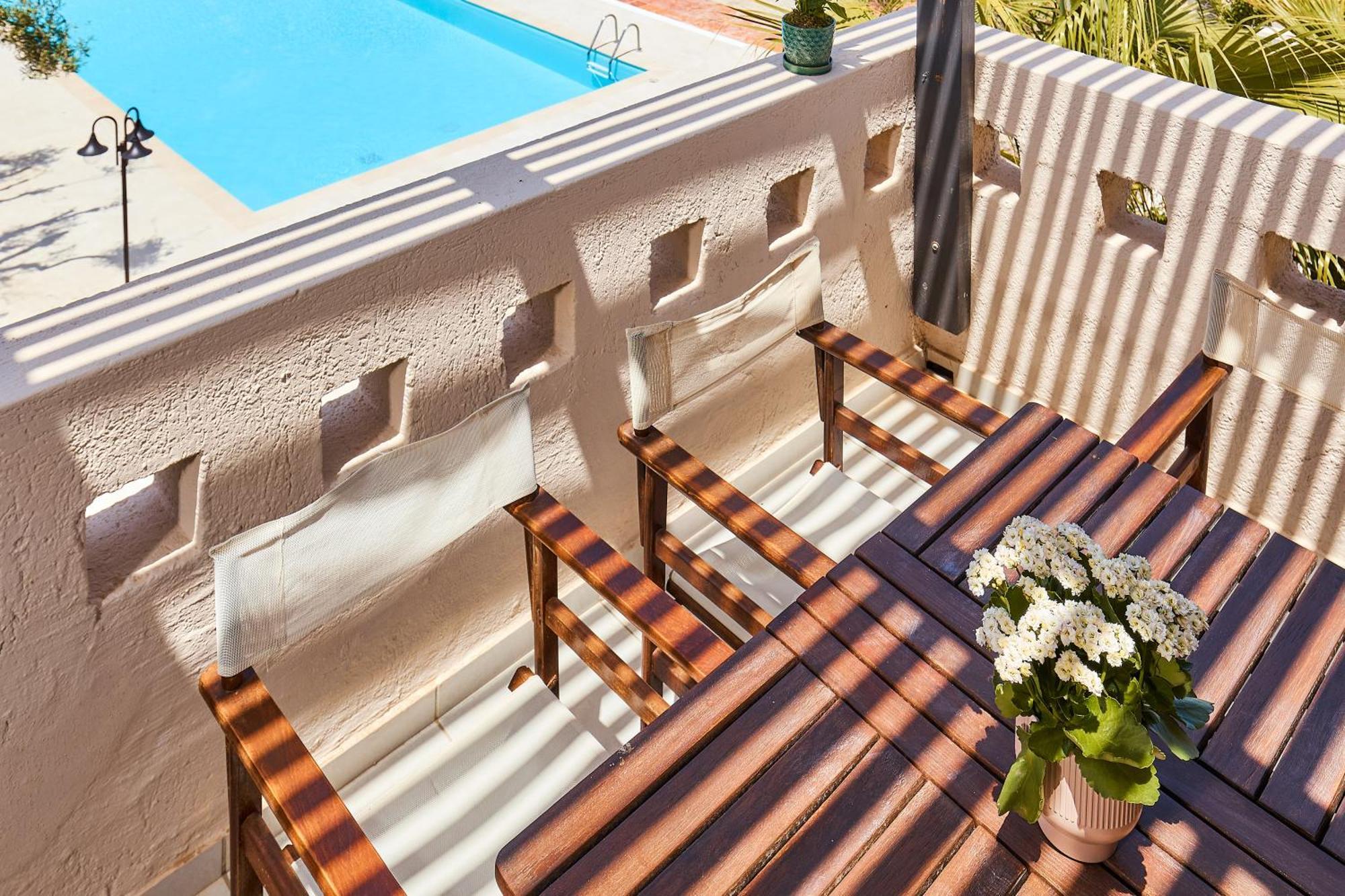 Creteco Hotel & Suites Goúrnes 外观 照片