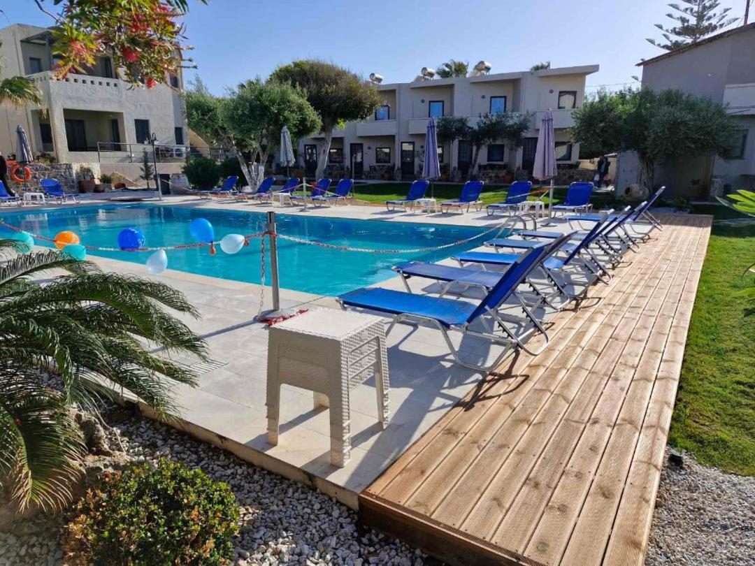 Creteco Hotel & Suites Goúrnes 外观 照片