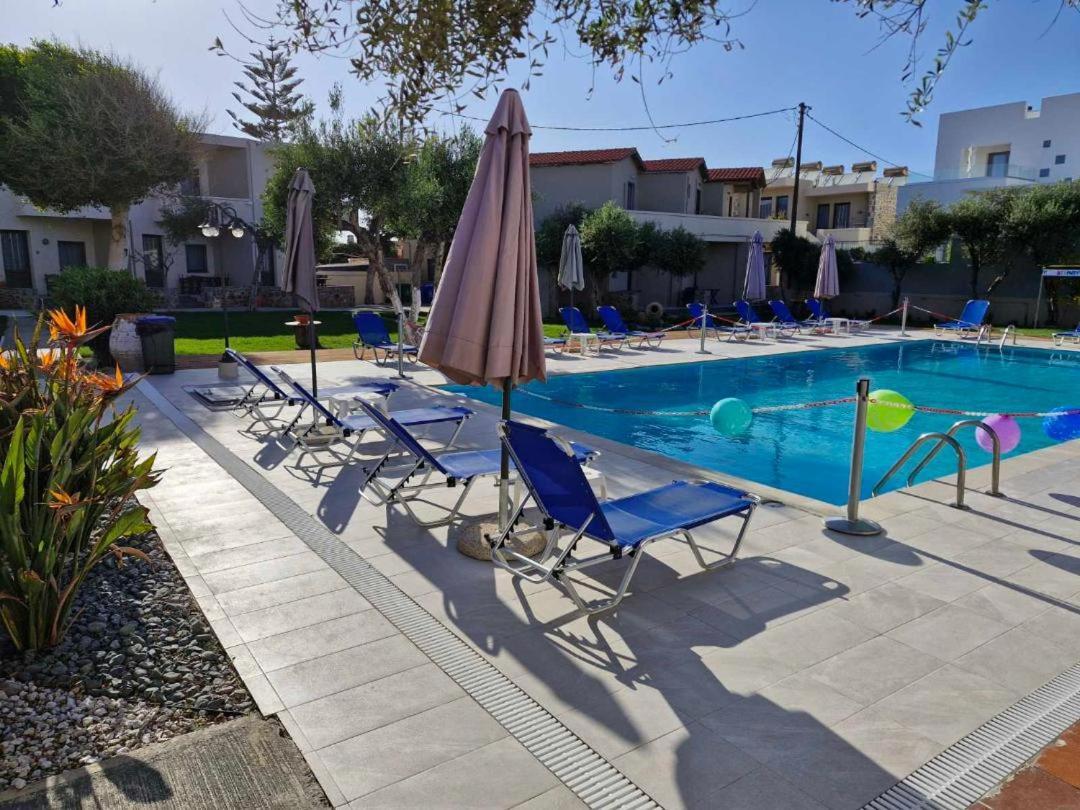 Creteco Hotel & Suites Goúrnes 外观 照片