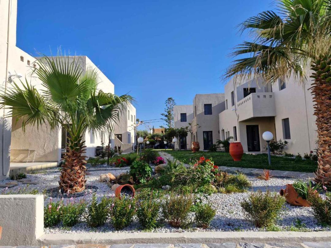 Creteco Hotel & Suites Goúrnes 外观 照片